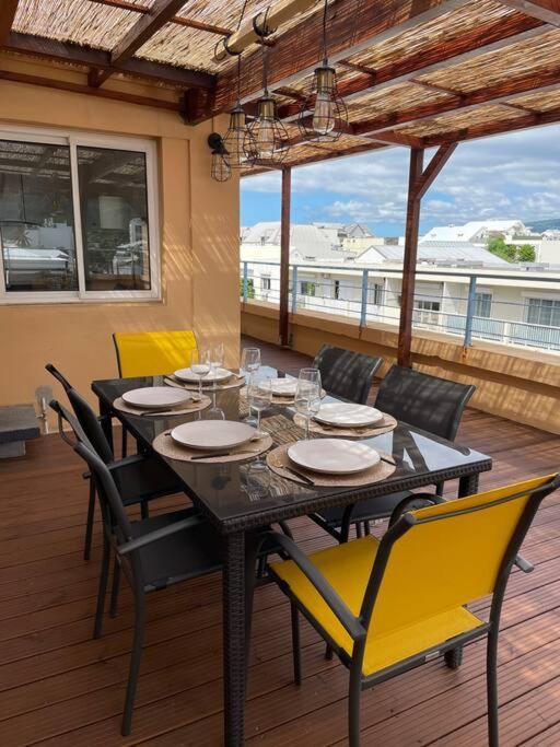 Rare ! Spacieux T3 En Roof-Top Au Barachois - 2 Ch Climatisees - 6 Couchages - Proche Aeroport Saint-Denis Dış mekan fotoğraf