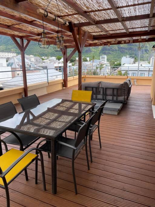 Rare ! Spacieux T3 En Roof-Top Au Barachois - 2 Ch Climatisees - 6 Couchages - Proche Aeroport Saint-Denis Dış mekan fotoğraf