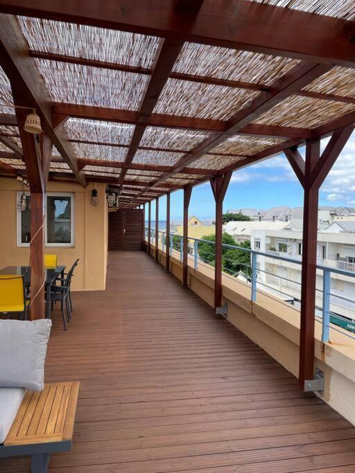 Rare ! Spacieux T3 En Roof-Top Au Barachois - 2 Ch Climatisees - 6 Couchages - Proche Aeroport Saint-Denis Dış mekan fotoğraf